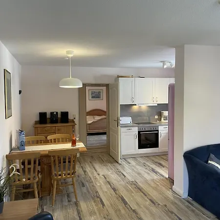 Appartement Wiesenweg W10 *